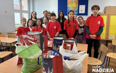 Region: Uczniowie SP 2 w Łomży przygotowali „Paczuszkę dla maluszka”