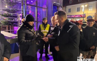 Łomża: Władze i mieszkańcy miasta spotkali się na Łomżyńskiej Wieczerzy Wigilijnej
