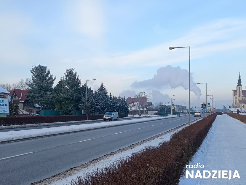 Ostrołęka: Mróz nie odpuszcza – policja apeluje o ostrożność na drogach