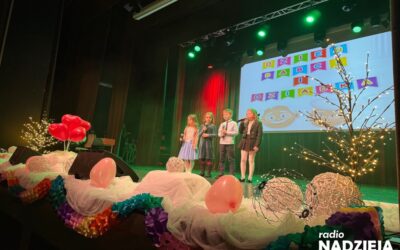 Łomża: Czego uczniowie Szkół Katolickich życzą babciom i dziadkom?