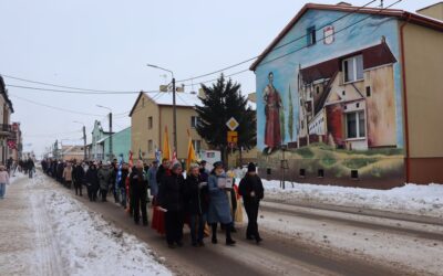 Szczuczyn: Orszak Trzech Króli przeszedł ulicami miasta już po raz piąty