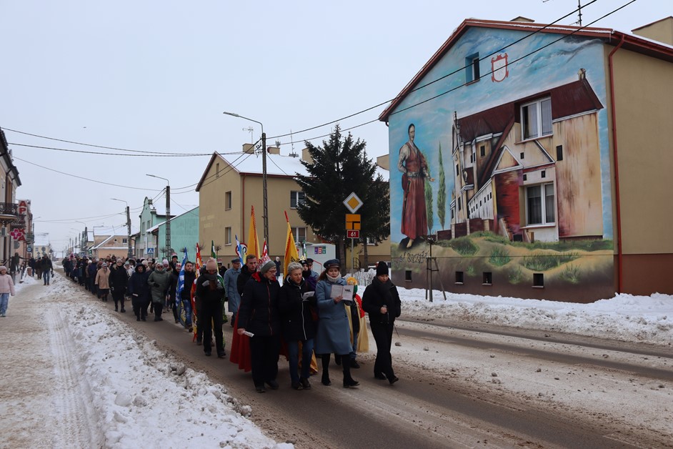 Szczuczyn: Orszak Trzech Króli przeszedł ulicami miasta już po raz piąty