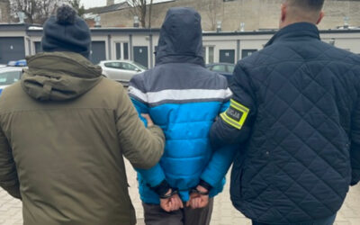 Łomża: Pakiet znów wywęszył narkotyki. Kolejny sukces policyjnego psa