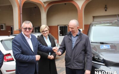 Łomża: Nowy samochód w DPS. „Potrzebowaliśmy tego wsparcia”