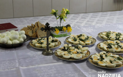 Łomża: Caritas pomaga przed świętami – paczki trafiają do potrzebujących