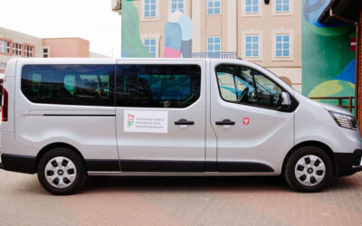 Ostrołęka: Nowy ,,mikrobus” trafił do Dziennego Domu Opieki ,,Senior+”