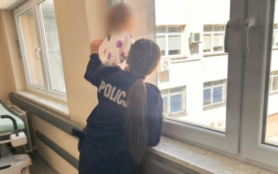 Łomża: 2-latka uciekła od pijanej matki. Interwencja policji przerwała libację