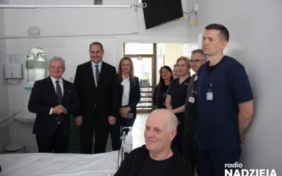 Łomża: Przełomowe operacje w szpitalu. Lekarze użyli robota Hugo RAS