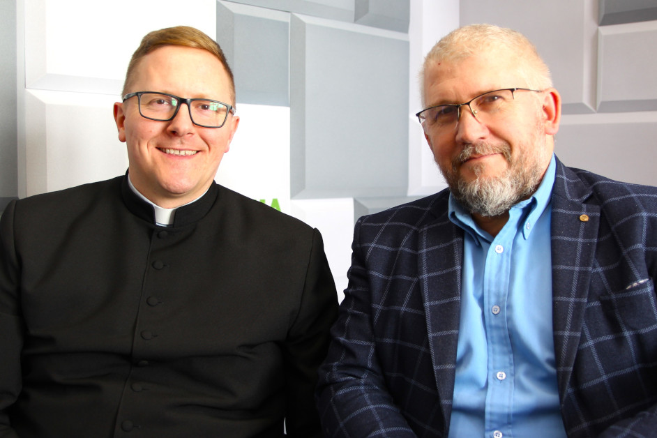 ks. emil sasinowski, dominik białobrzeski