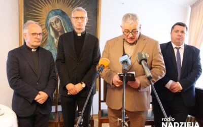 Łomża: Konferencja ,,35. rocznica obecności Ojca Świętego w Kościele Łomżyńskim”