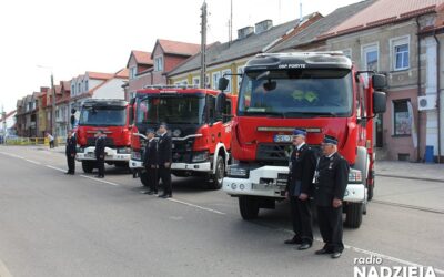 Stawiski: Obchody Gminnego Dnia Strażaka. Nowoczesne wozy trafiły do OSP