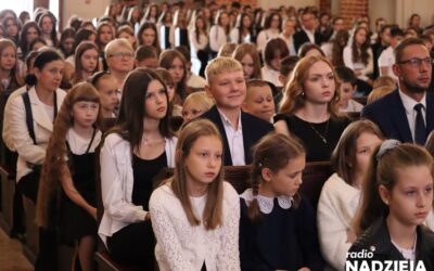 Łomża: Uczniowie Szkół Katolickich rozpoczęli rok szkolny od mszy świętej