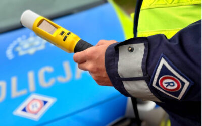 Region: Prowadziła auto, mając 2,5 promila. Samochód stoczył się do rowu