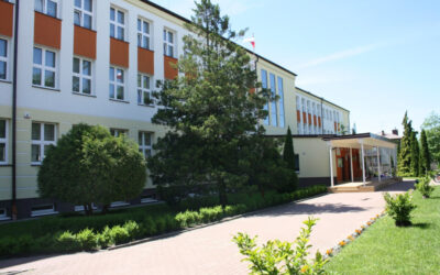 Zambrów: Radny interweniuje w sprawie krzyży w jednej ze szkół